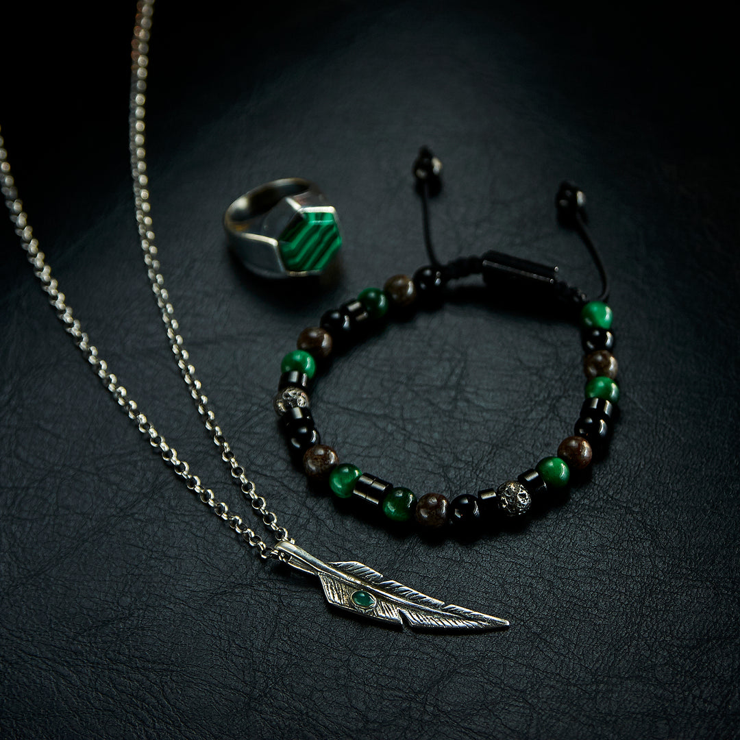 COLLAR PLUMA CON JADE