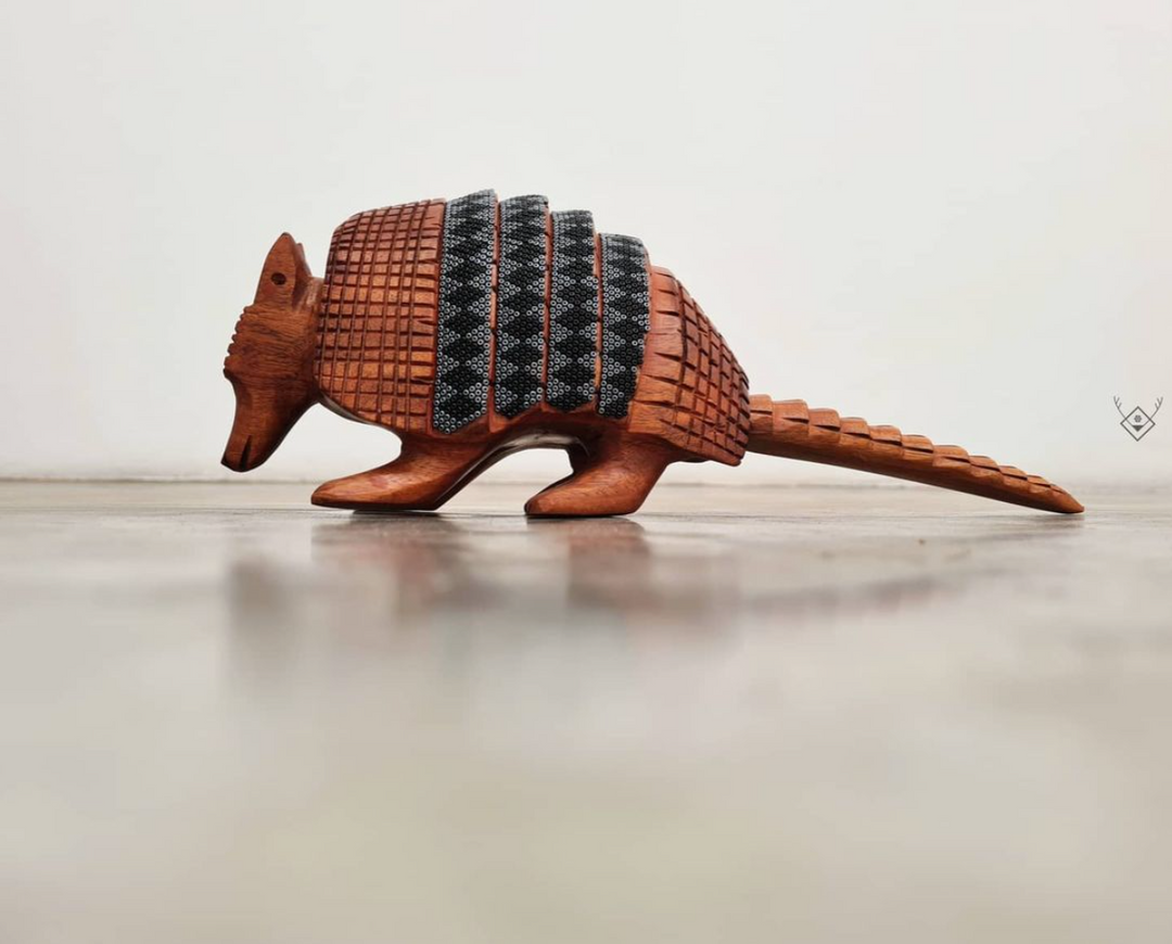 ARMADILLO HUICHOL