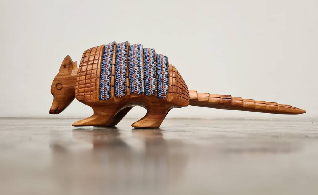 ARMADILLO HUICHOL